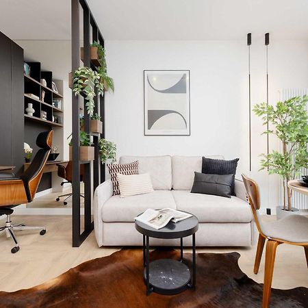 Apartment Sarmacka Wilanow With Parking, Sauna & Gym By Noclegi Renters Varsó Kültér fotó